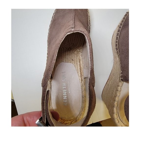 Kenneth Cole New York women' Olivia 2 Perf Espadrille Wedge Sandal  SIZE 8 - Picture 10 of 15